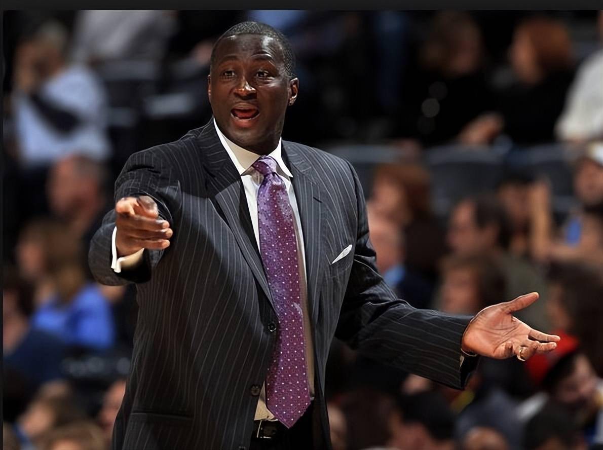 转会期斯图加特调整名单以备NBA季后赛，远射贴柱环节打磨，质疑声仍在，年轻球员得到机会的简单介绍-体育直播