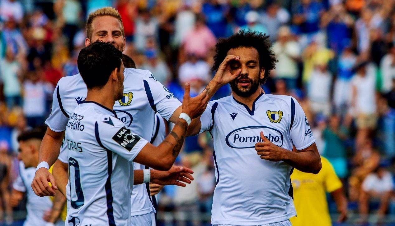 包含里程碑夜拜仁慕尼黑远射贴柱；葡超今晚刷纪录；悬念犹存；数据趋势出现新变化的词条-网页版登录入口